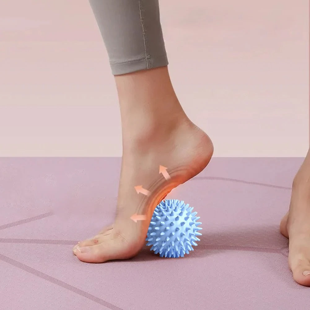Spiky Massage Ball Spiked Massager Roller High Density Trigger Point Massager Ball Deep Tissue Roller for Plantar Fasciitis